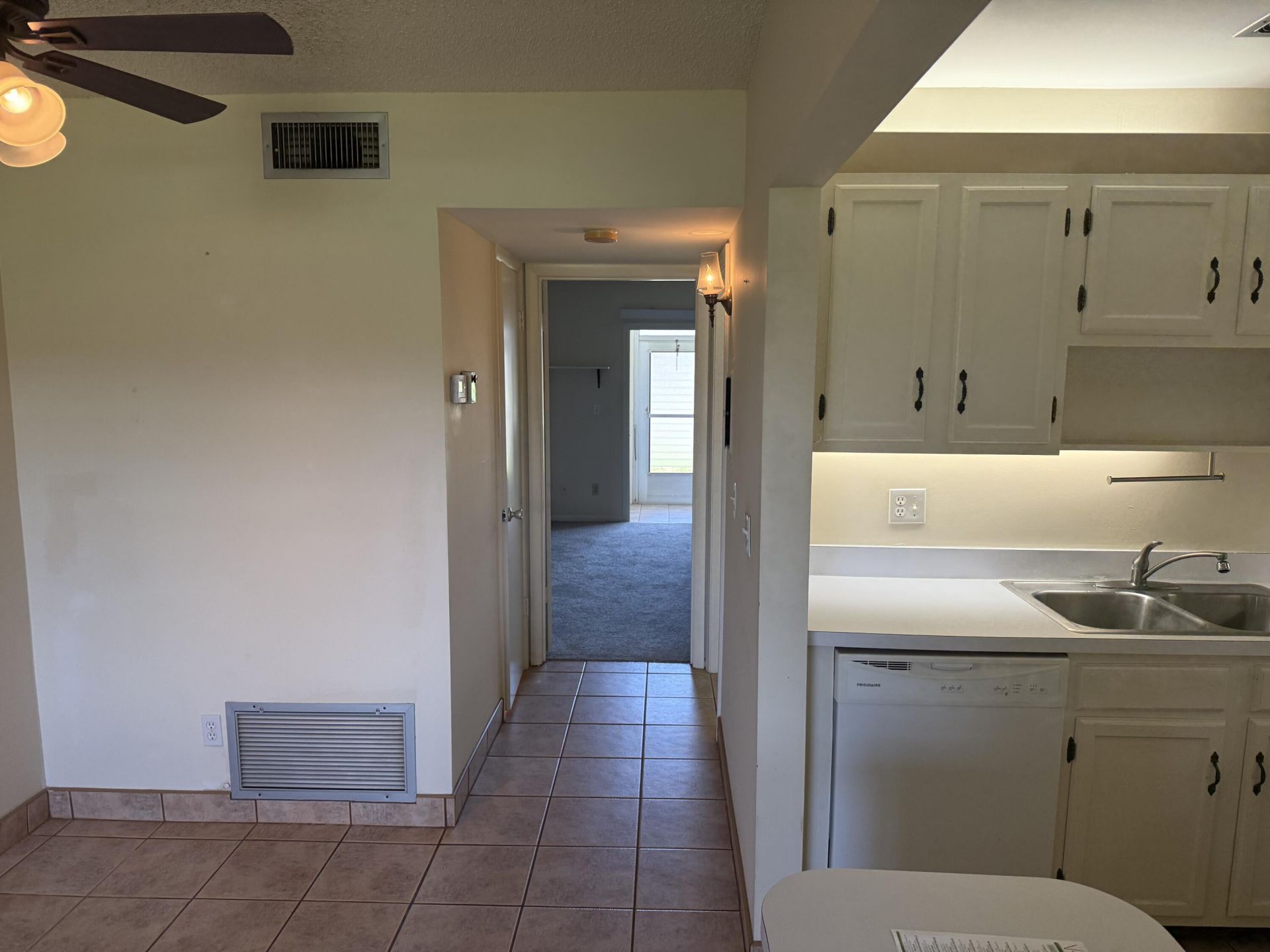 76 Royal Oak Drive, Unit 104, Vero Beach, FL 32962 Photo