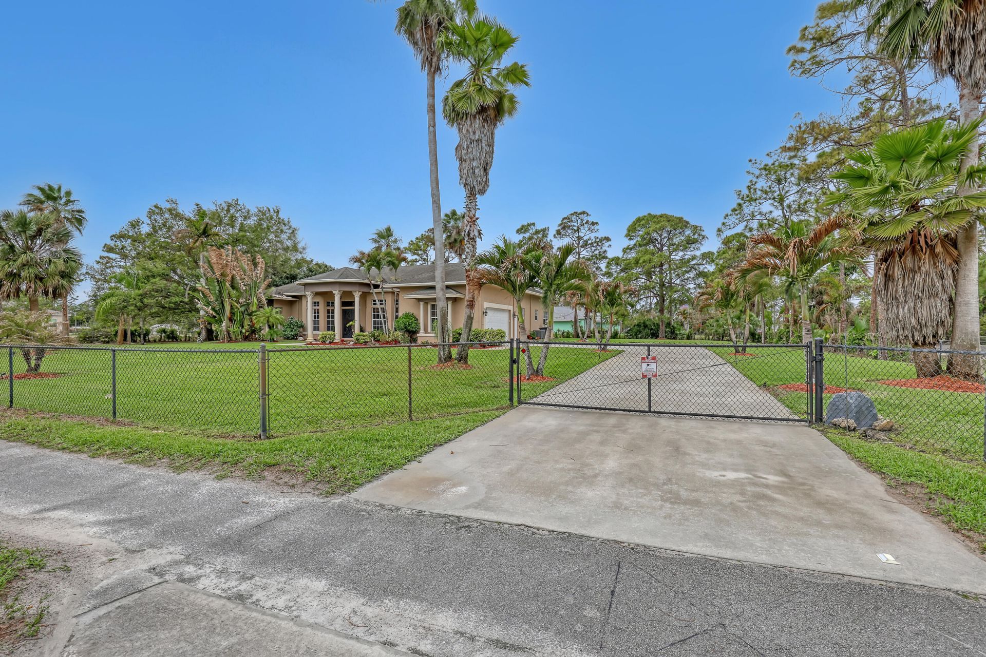 14042 88th Place N, The Acreage, FL 33470 Photo