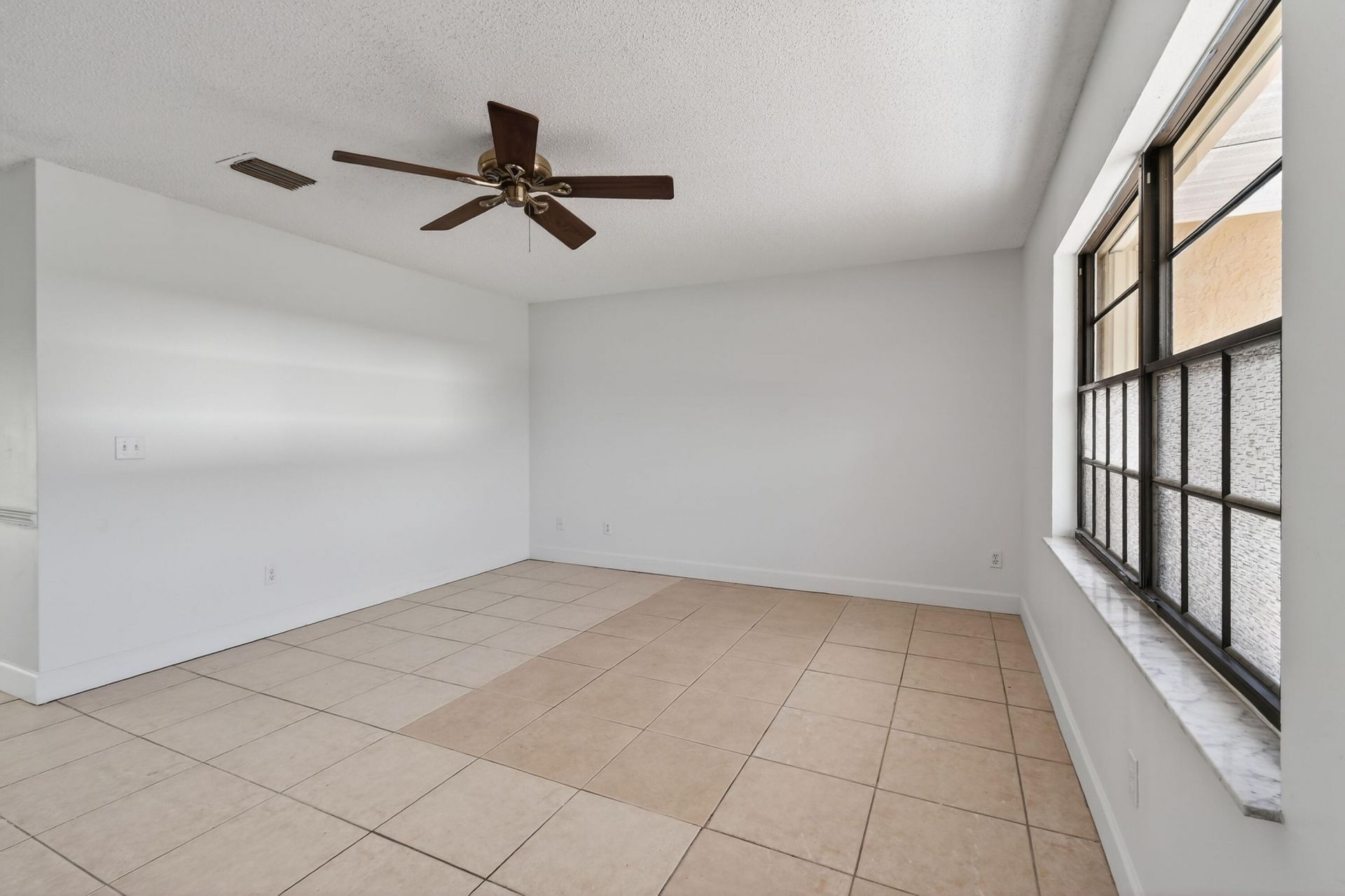 1502 SE Belcrest Street, Port Saint Lucie, FL 34952 Photo
