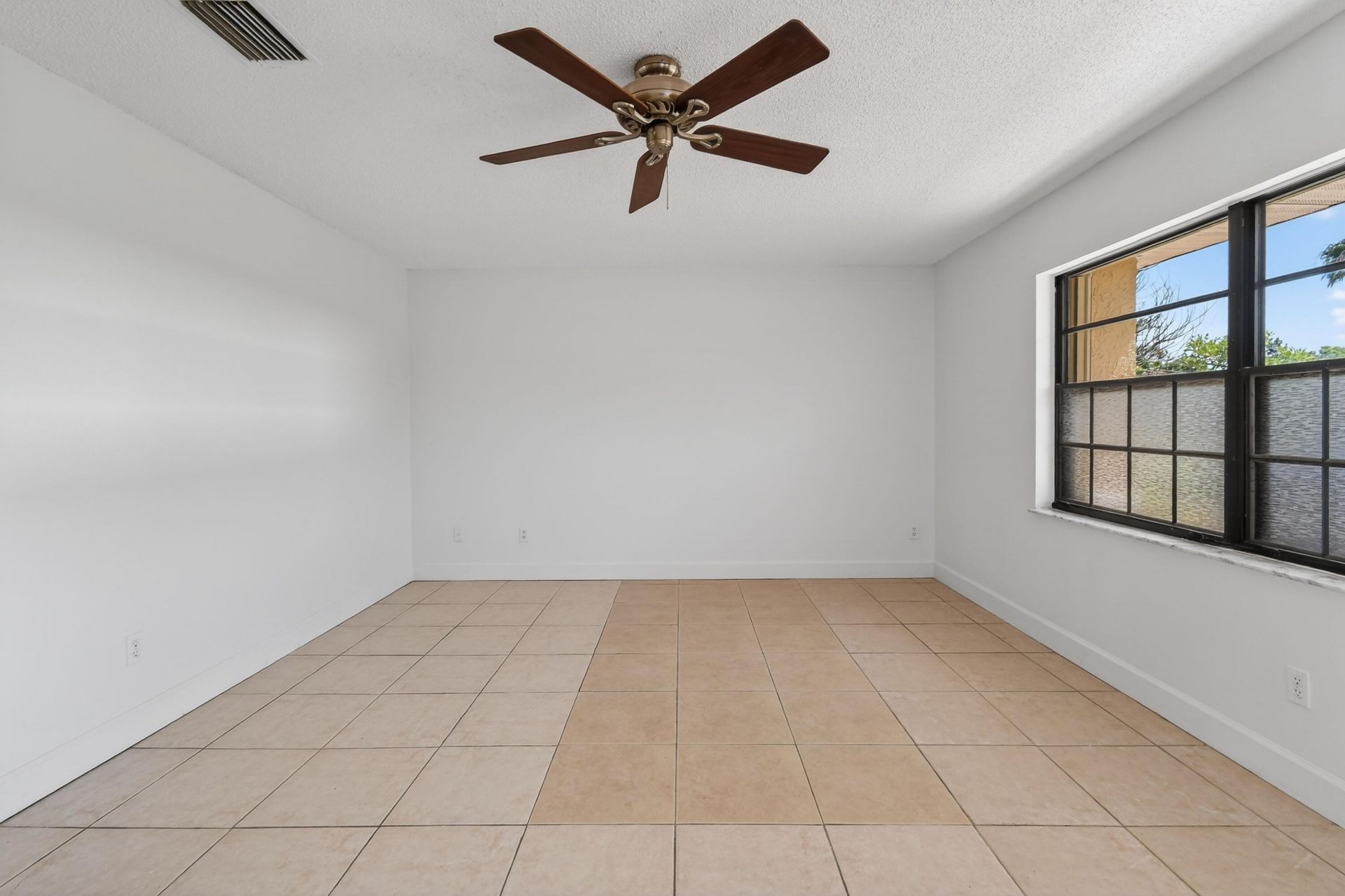 1502 SE Belcrest Street, Port Saint Lucie, FL 34952 Photo