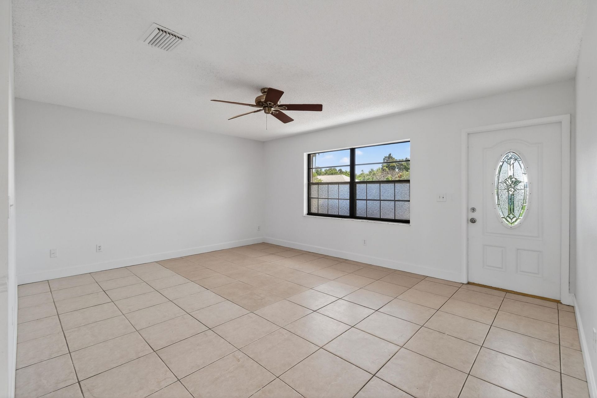 1502 SE Belcrest Street, Port Saint Lucie, FL 34952 Photo