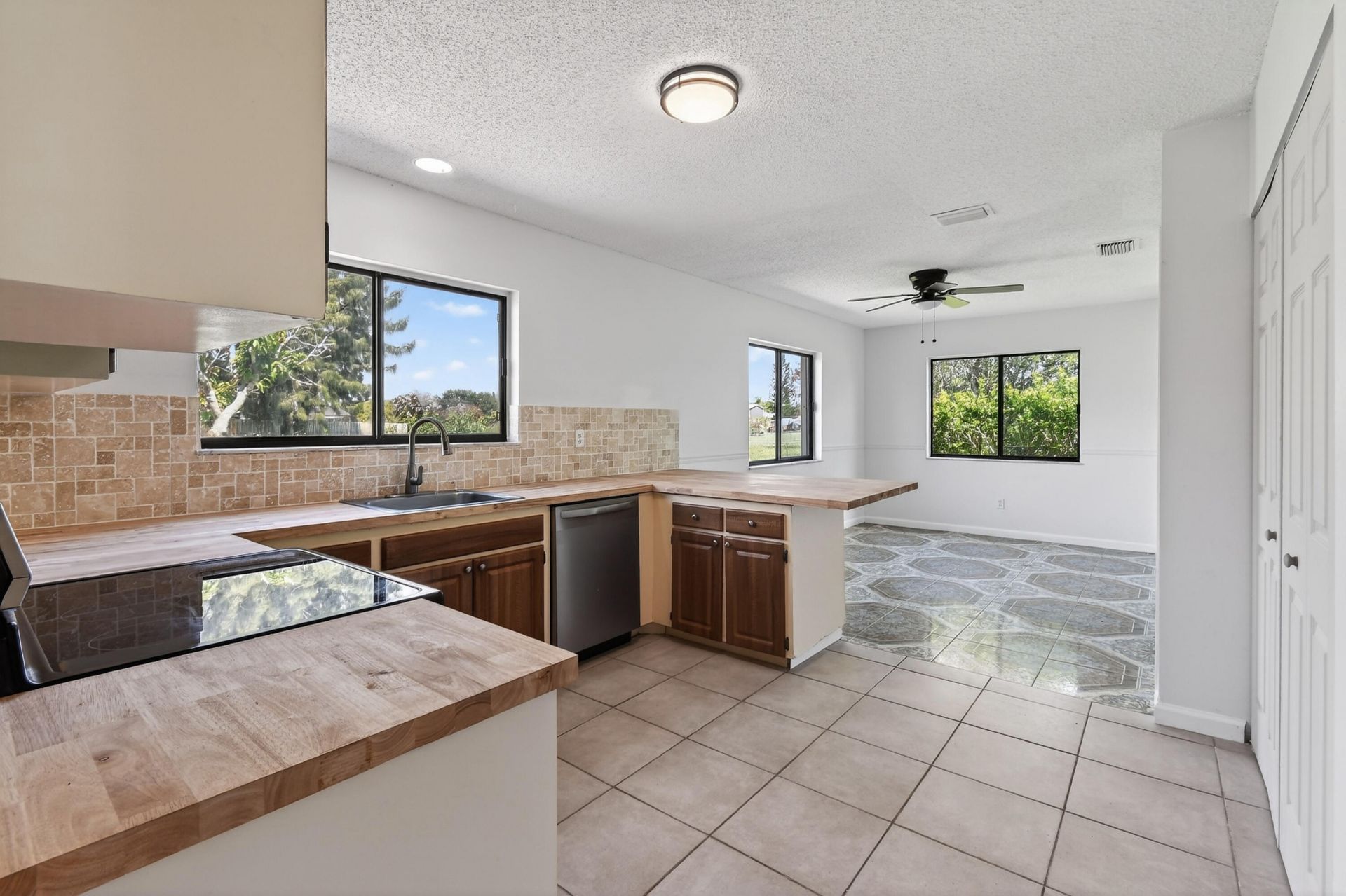 1502 SE Belcrest Street, Port Saint Lucie, FL 34952 Photo