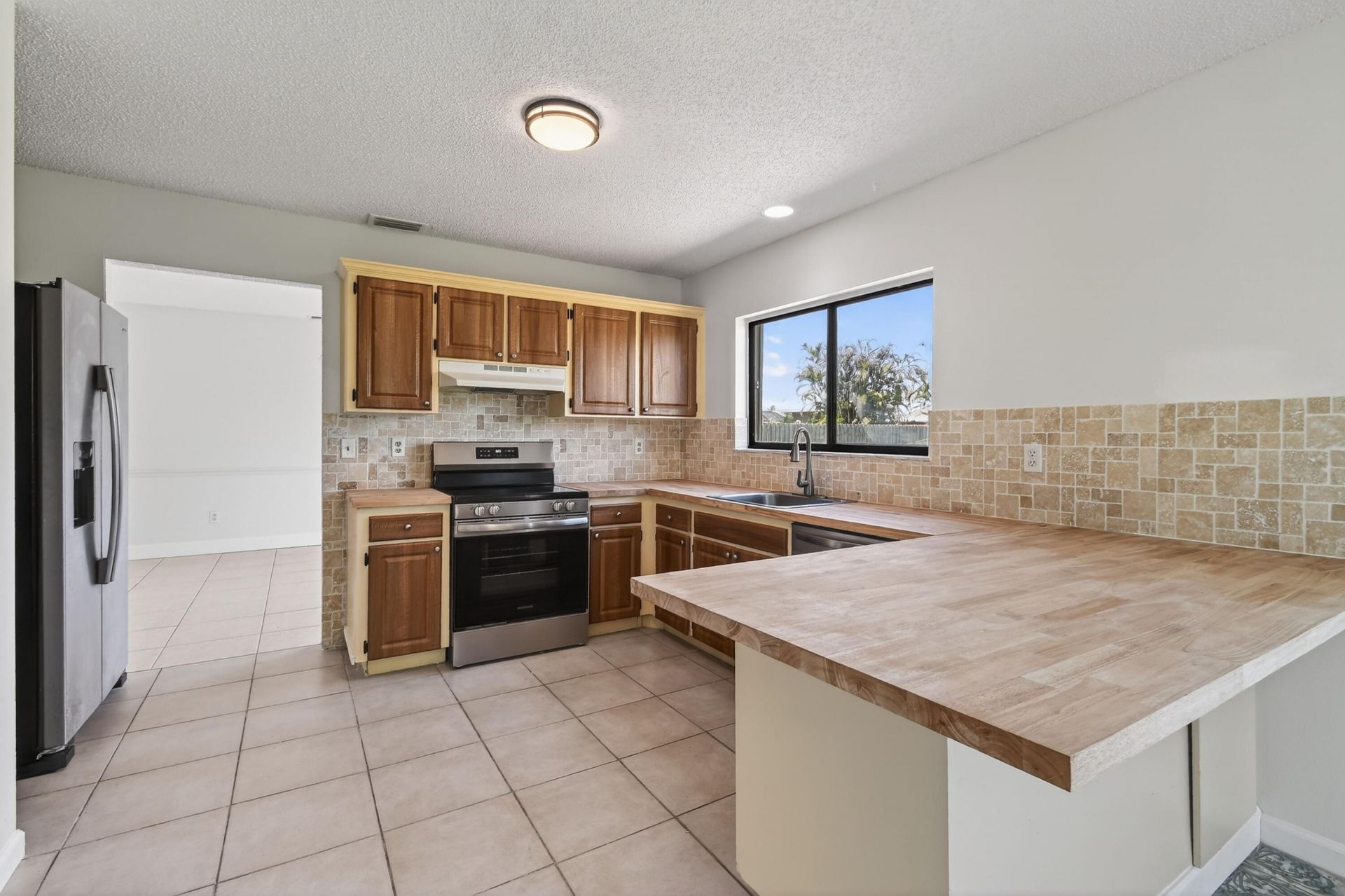 1502 SE Belcrest Street, Port Saint Lucie, FL 34952 Photo