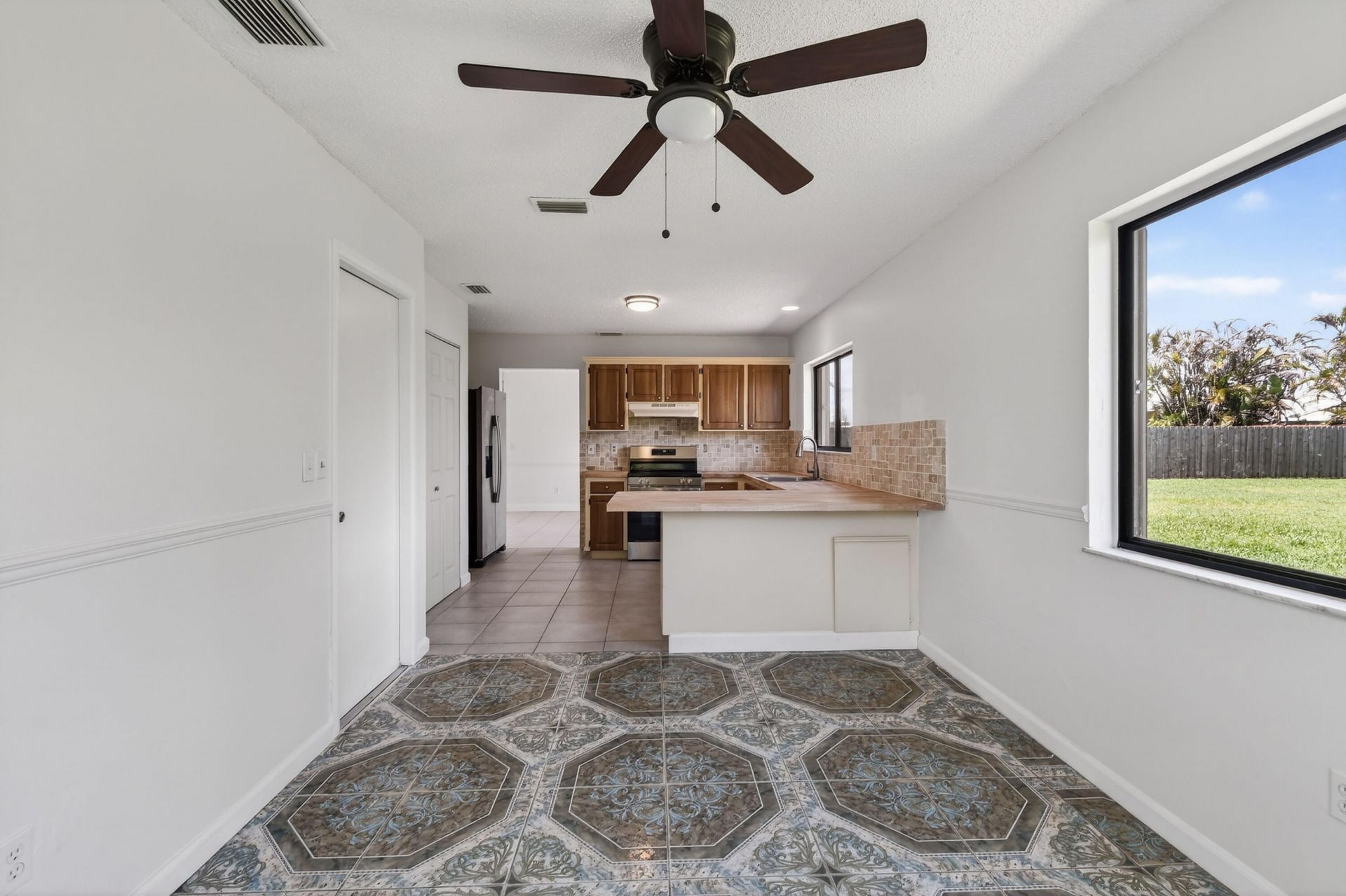 1502 SE Belcrest Street, Port Saint Lucie, FL 34952 Photo