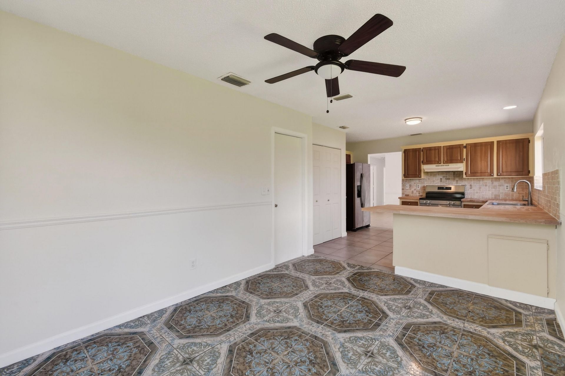 1502 SE Belcrest Street, Port Saint Lucie, FL 34952 Photo