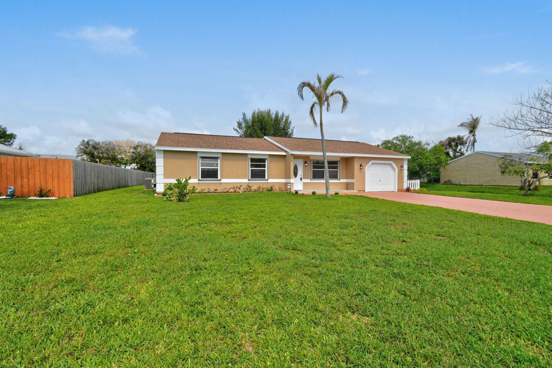 1502 SE Belcrest Street, Port Saint Lucie, FL 34952 Photo