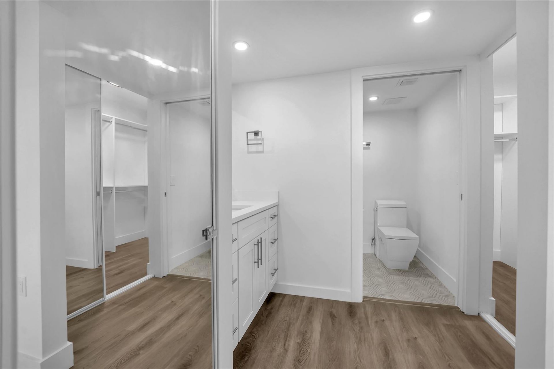 6037 Balboa Circle, Unit 401, Boca Raton, FL 33433 Photo