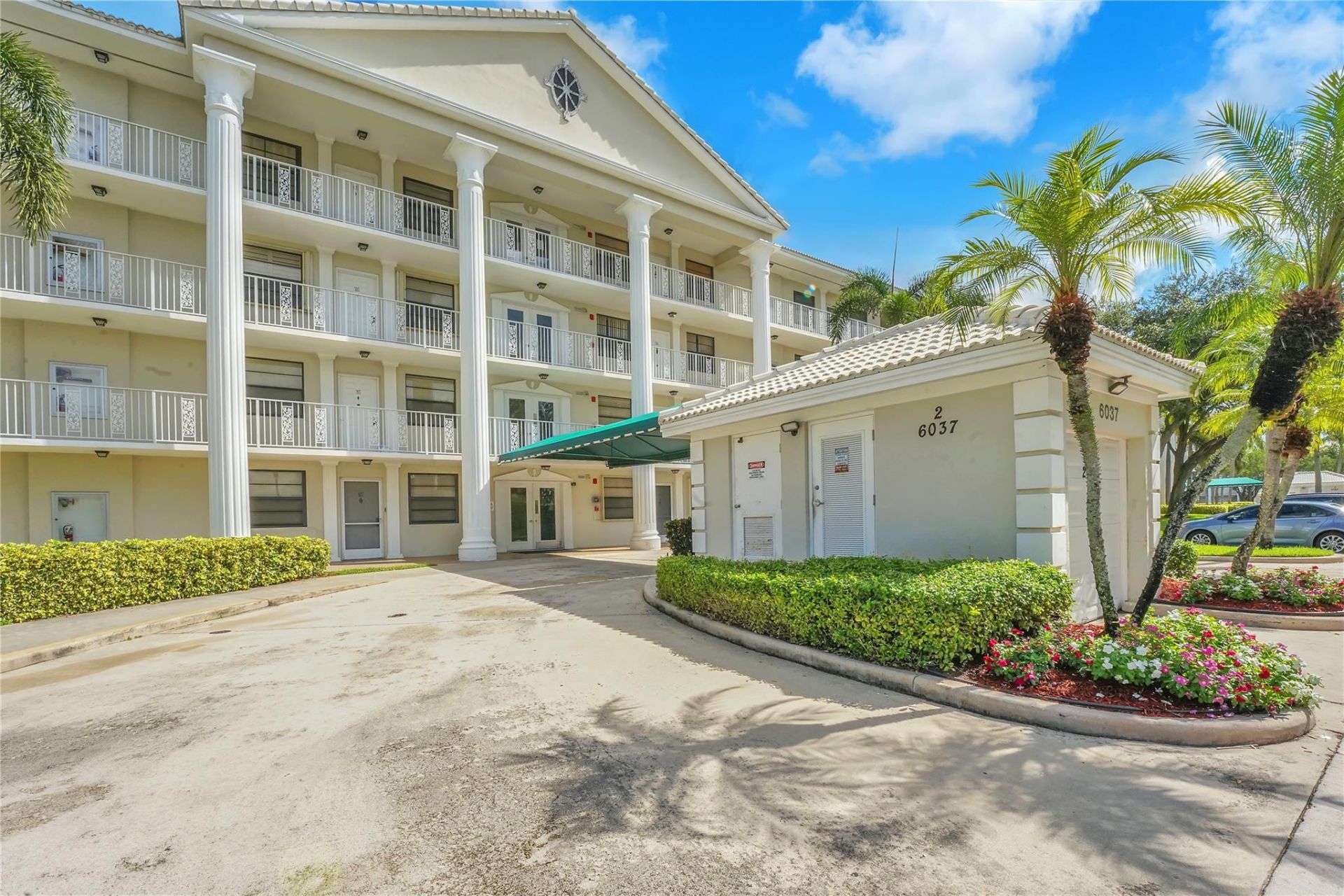 6037 Balboa Circle, Unit 401, Boca Raton, FL 33433 Photo