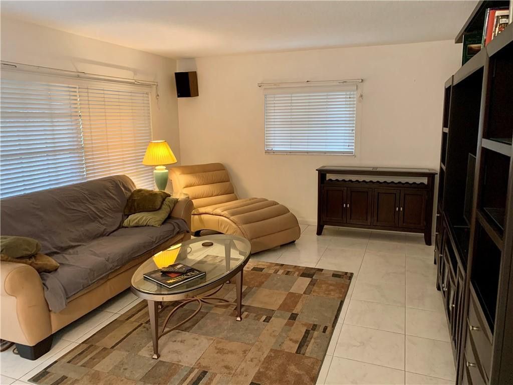 934 SE 9th Avenue, Unit 1, Pompano Beach, FL 33060 Photo