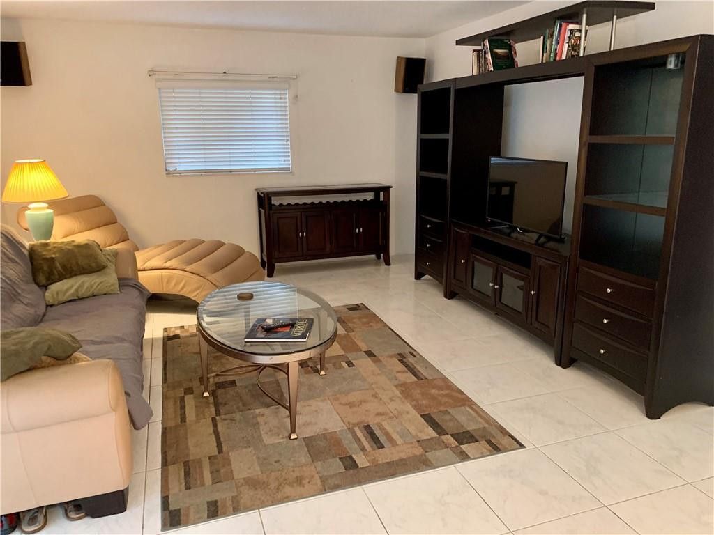 934 SE 9th Avenue, Unit 1, Pompano Beach, FL 33060 Photo