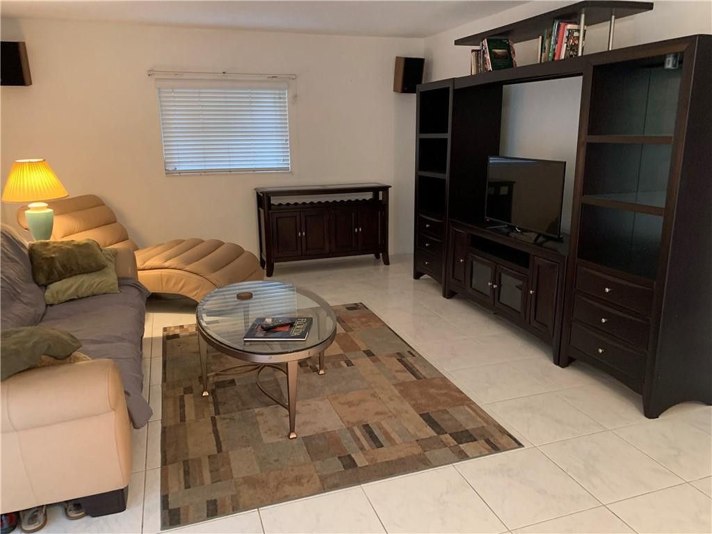 934 SE 9th Avenue, Unit 1, Pompano Beach, FL 33060 Photo