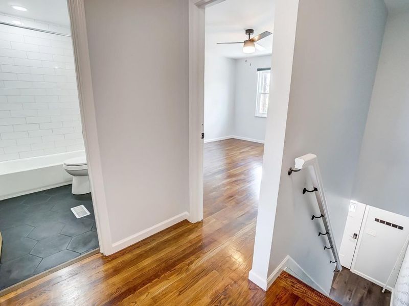 5701 Montgomery Road, Cincinnati, OH 45212 Photo 21