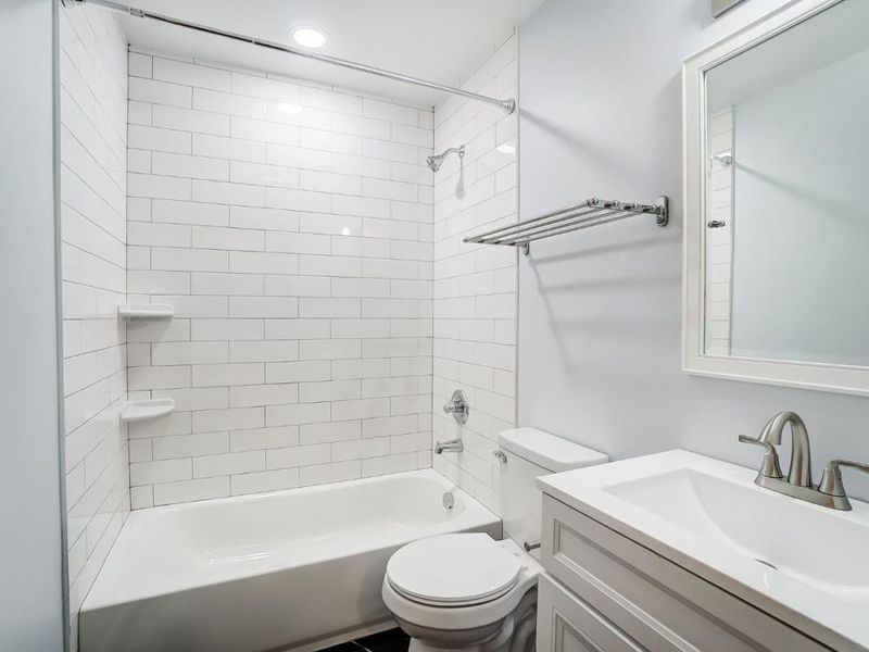 5701 Montgomery Road, Cincinnati, OH 45212 Photo 24