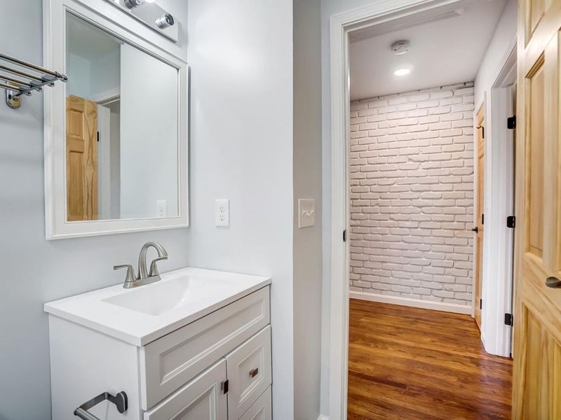 5701 Montgomery Road, Cincinnati, OH 45212 Photo 25