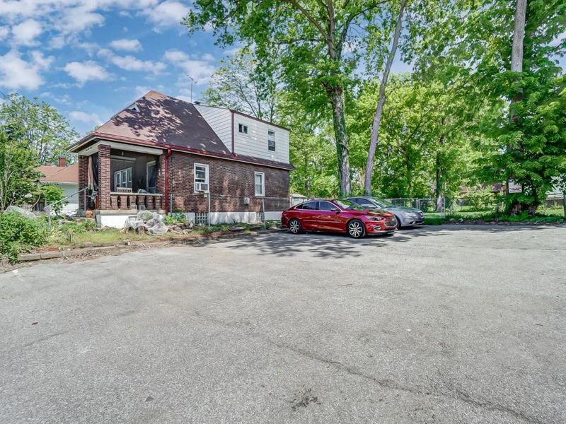5701 Montgomery Road, Cincinnati, OH 45212 Photo 32