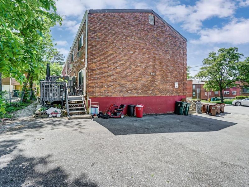 5701 Montgomery Road, Cincinnati, OH 45212 Photo 33