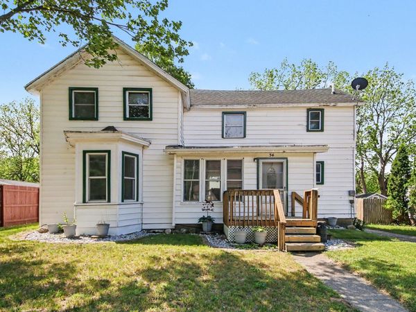 54 Grove Street, Coopersville, MI 49404