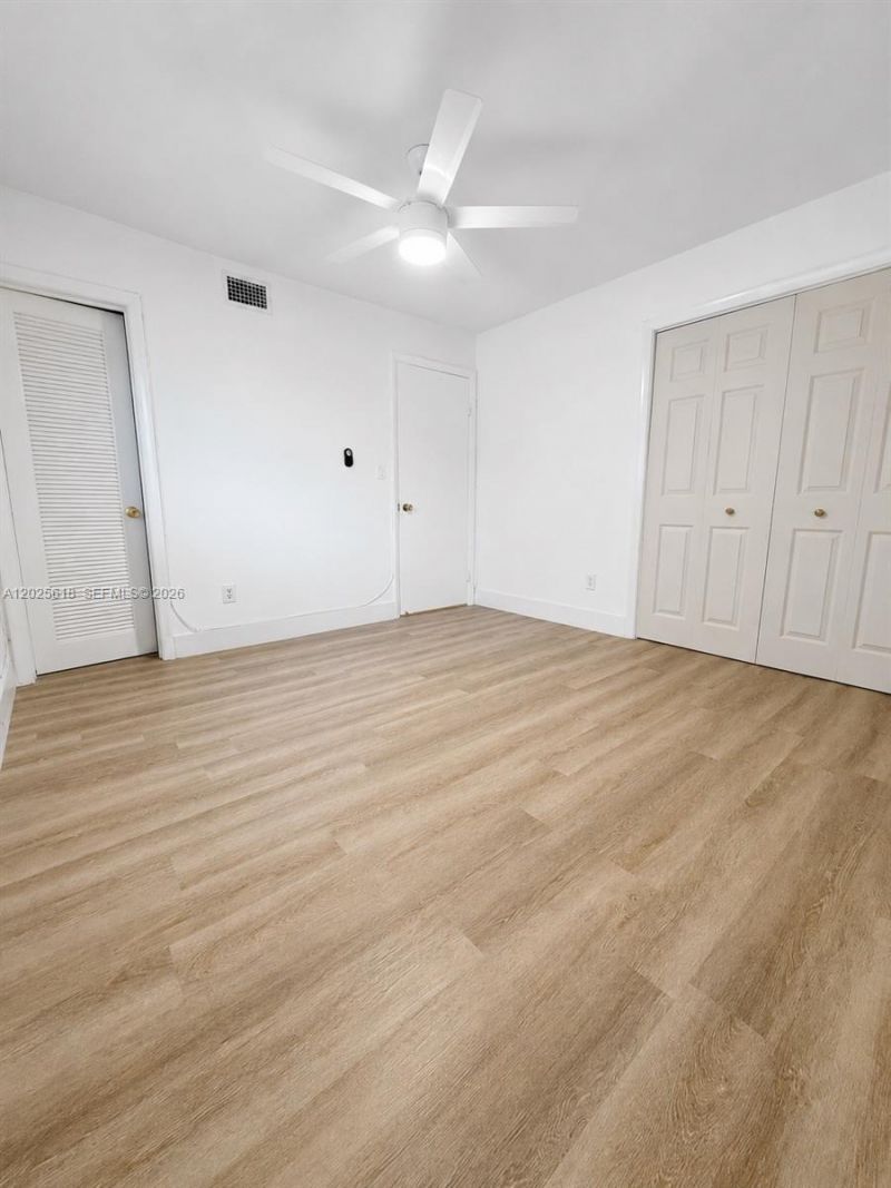 421 NE 1st St , Unit 221, Hallandale Beach, FL 33009 Photo