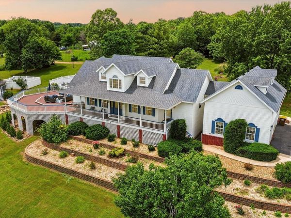 1061 S Eagle Lake Drive , Nixa, MO 65714