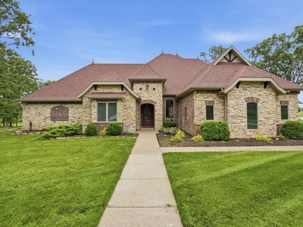 329 Country Club Drive , Marshfield, MO 65706
