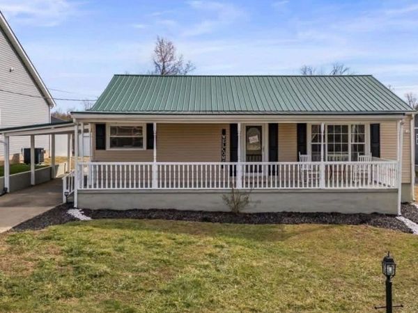 1266 Howells Mill Road, Ona, WV 25545