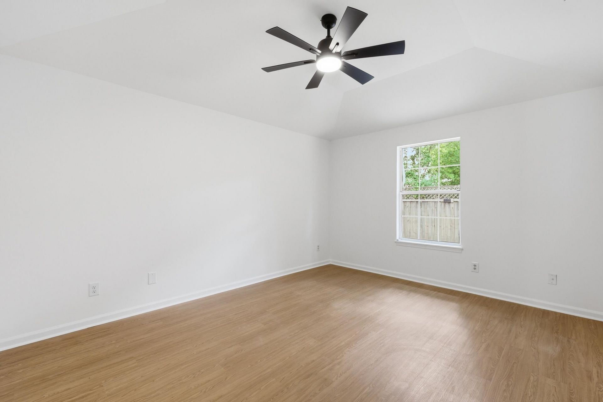 2292 Ballston Court Photo 11
