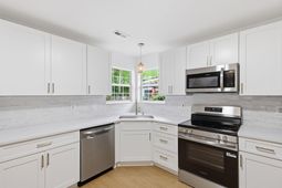 2292 Ballston Court photo 4