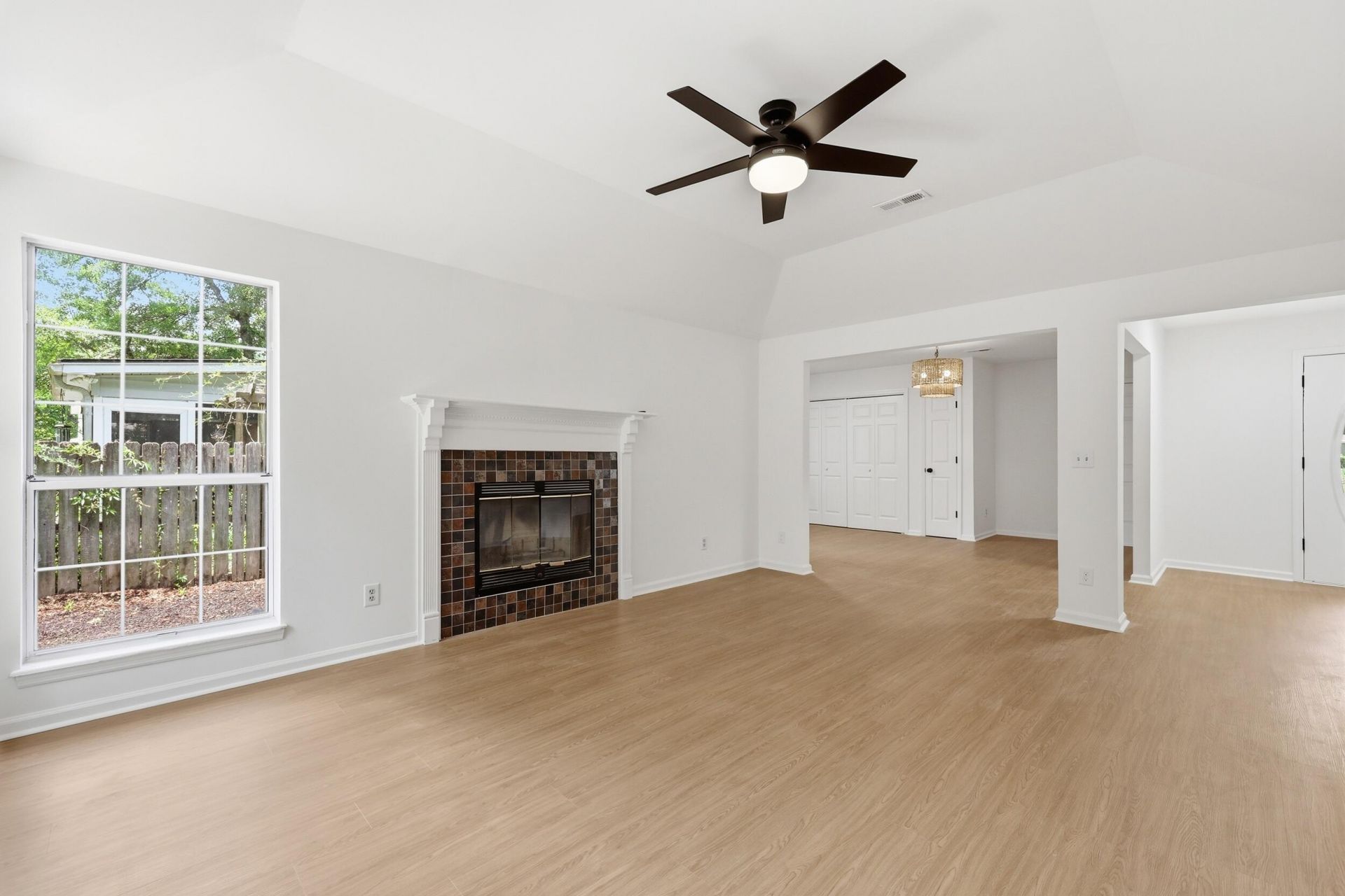 2292 Ballston Court Photo 8
