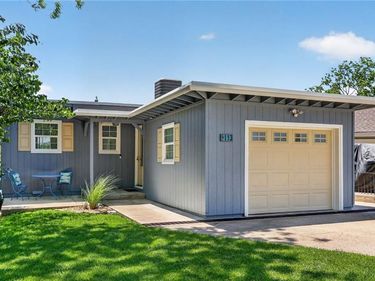113 NORTH SHORE Drive, Lake Waukomis, MO 64151