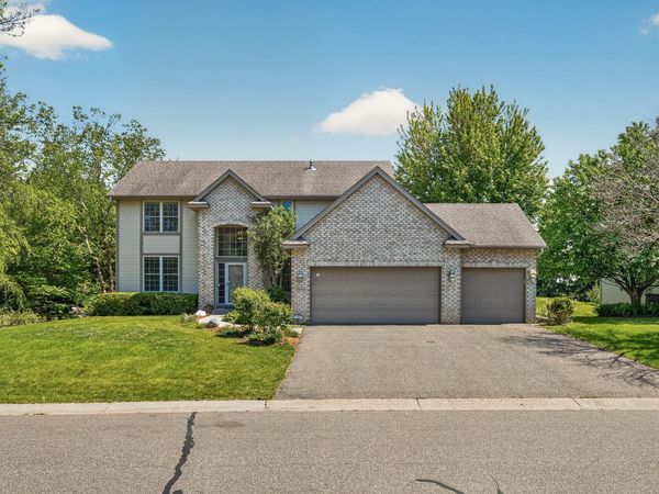 18005 45th Avenue N, Plymouth, MN 55446
