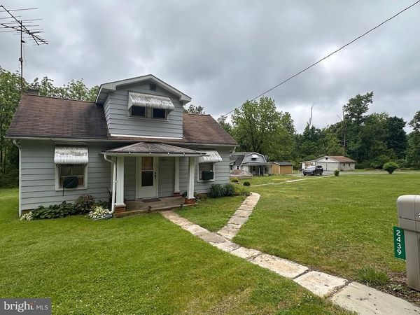 2439 STATE STREET , MACUNGIE, PA 18062