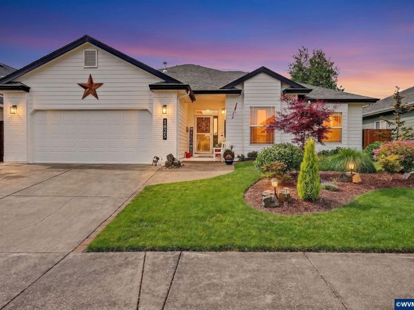 1825 Bentley St, Monmouth, OR 97361
