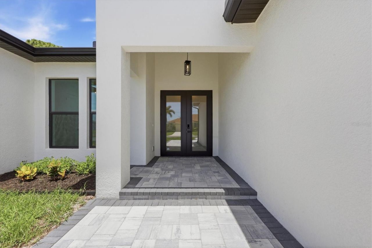 166 Medalist Road, Rotonda West, FL 33947 Photo