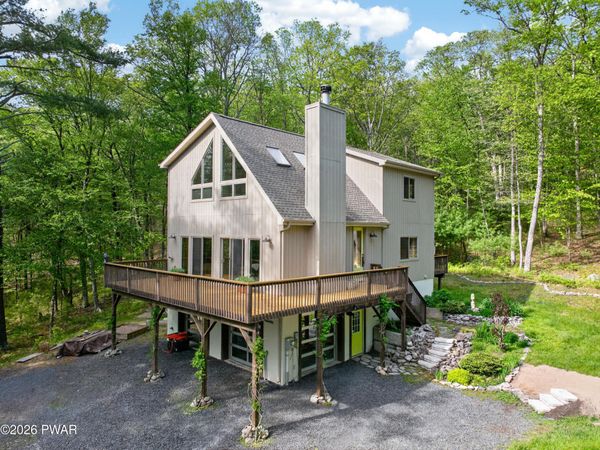 161 Woodland Drive , Dingmans Ferry, PA 18328