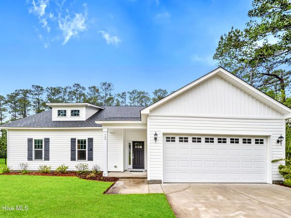 755 Boundaryline Drive NW, Calabash, NC 28467