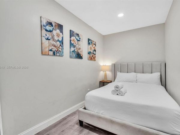 10002 E Bay Harbor Dr , Unit 7, Bay Harbor Islands, FL 33154