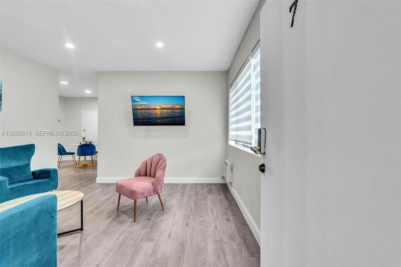 10002 E Bay Harbor Dr , Unit 7, Bay Harbor Islands, FL 33154 Photo