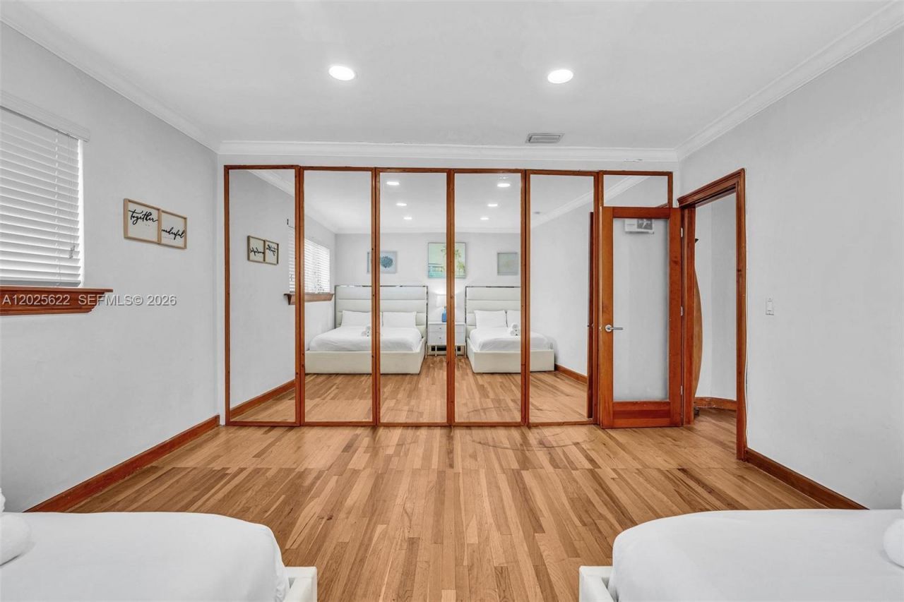 10004 E Bay Harbor Dr , Unit 9, Bay Harbor Islands, FL 33154 Photo