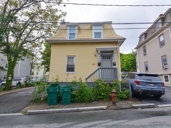 10 Essex Ct, Lynn, MA 01902