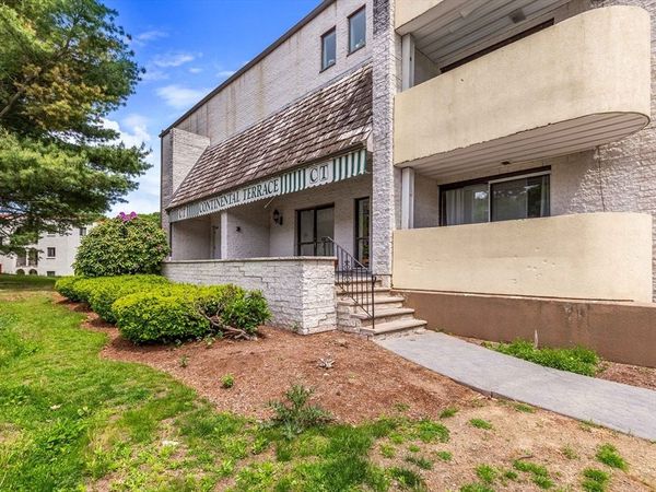 295 W Wyoming Ave, Unit 7B, Stoneham, MA 02180