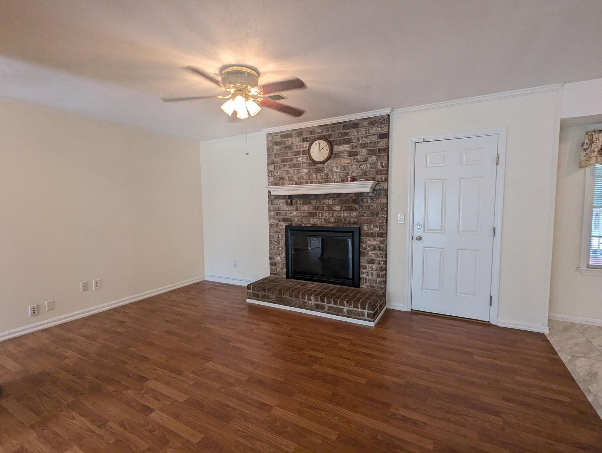 4356 Cheviot Drive Photo 4
