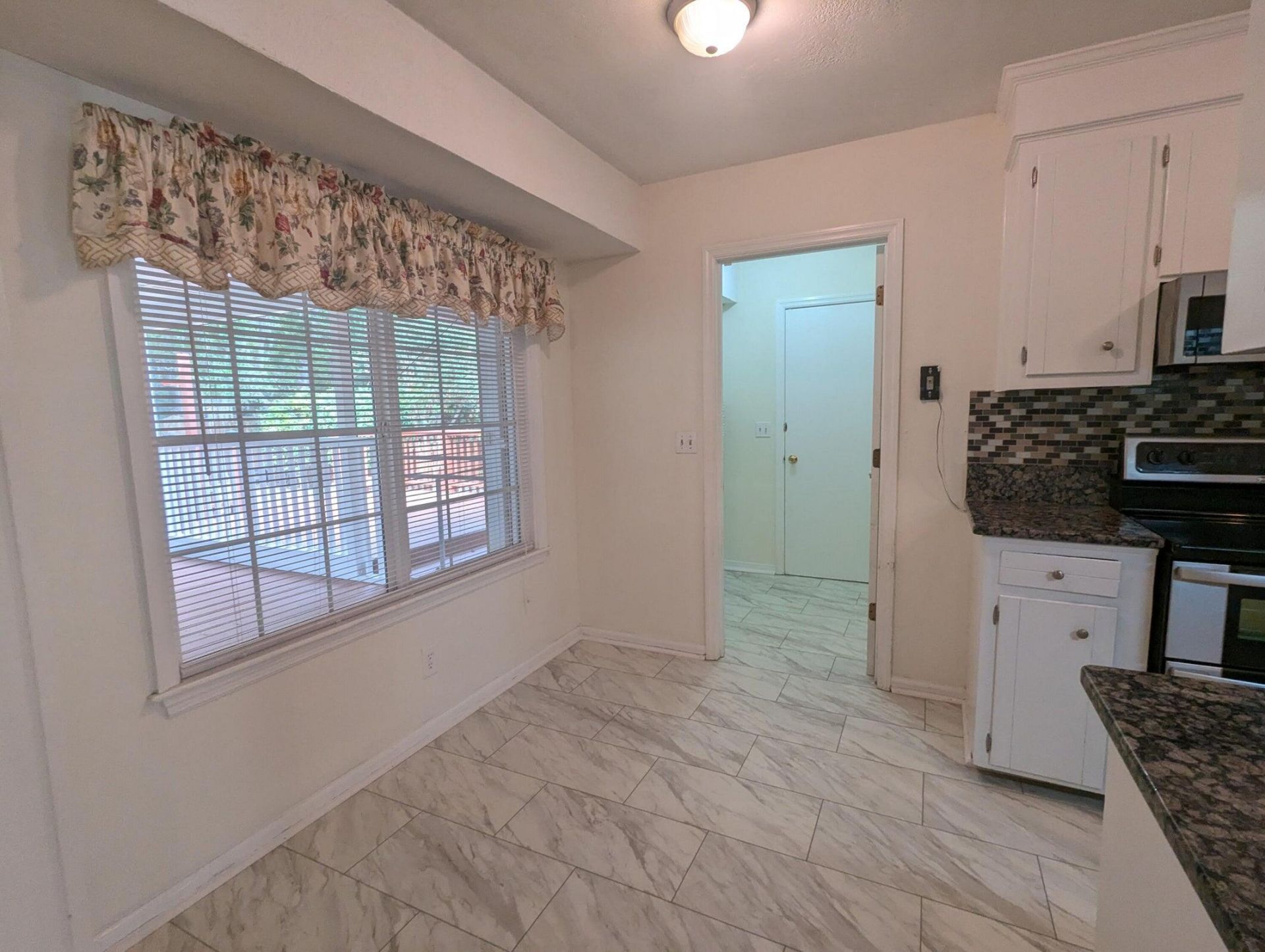 4356 Cheviot Drive Photo 6