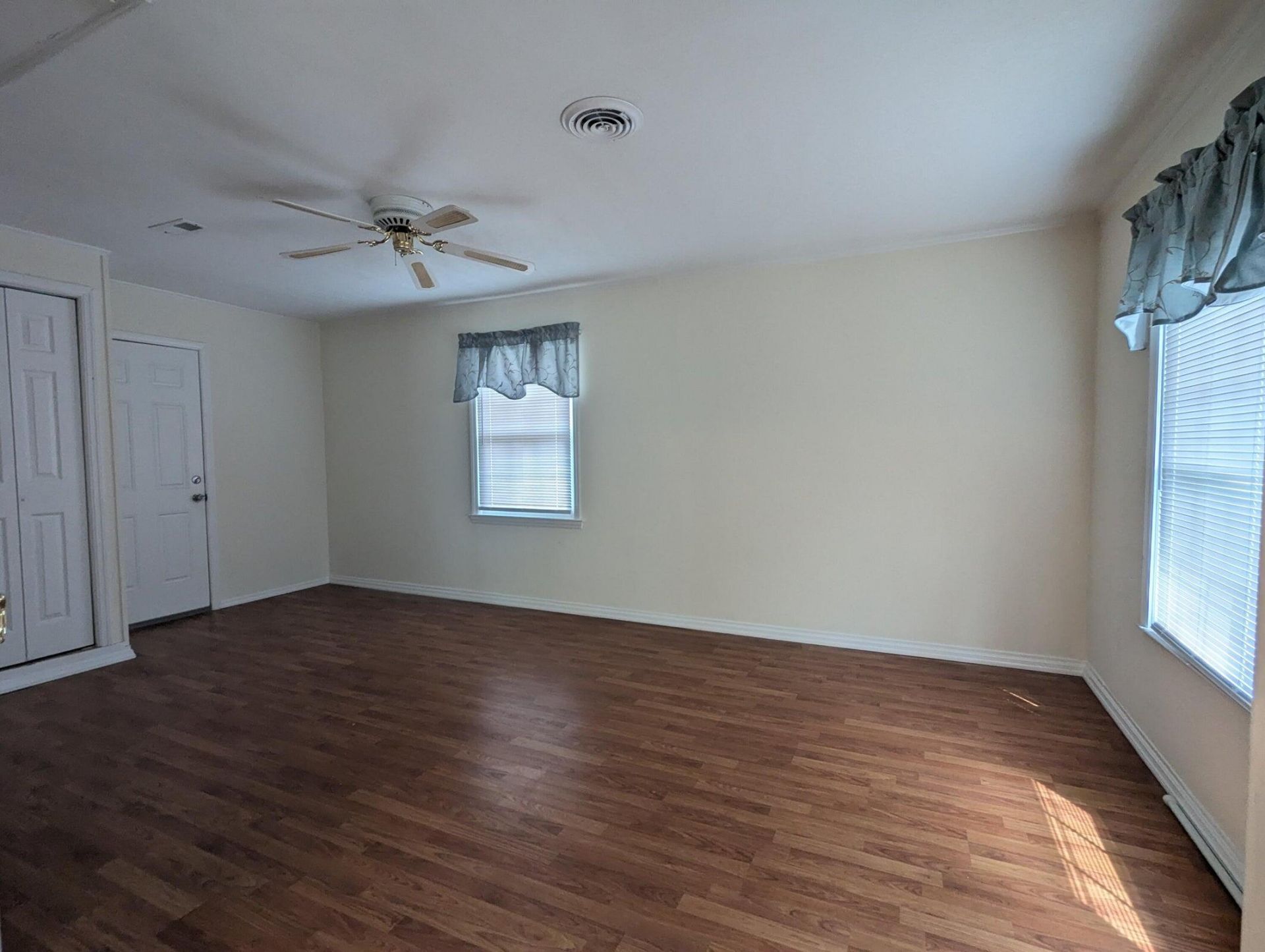 4356 Cheviot Drive Photo 9