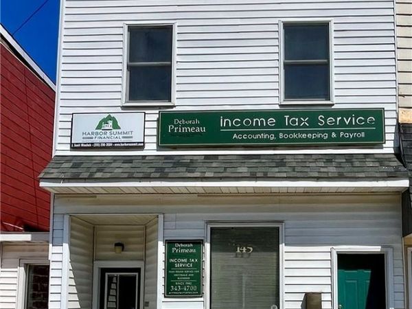 145 E Bridge Street , Oswego, NY 13126