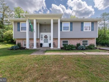 10 EVANGELINE DRIVE, BIRDSBORO, PA 19508