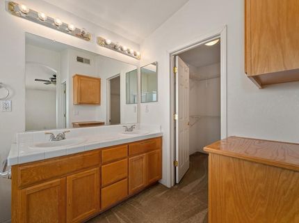 9446 Grasmeer Way, Elk Grove, CA 95624 Photo
