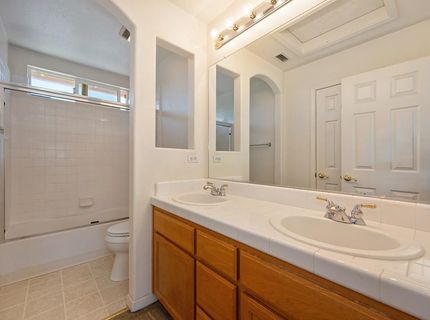 9446 Grasmeer Way, Elk Grove, CA 95624 Photo