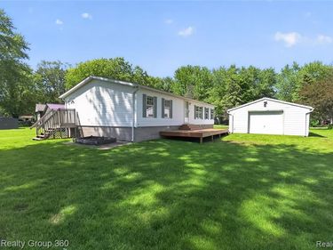 672 Red Oaks Drive, Genoa Twp, MI 48843