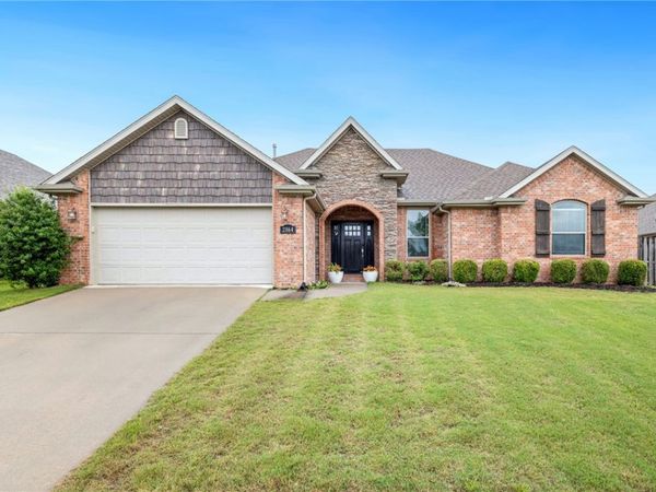 2864 W Featherock Way , Fayetteville, AR 72704