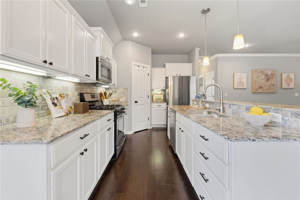2864 W Featherock Way, Fayetteville, AR 72704 Main Photo